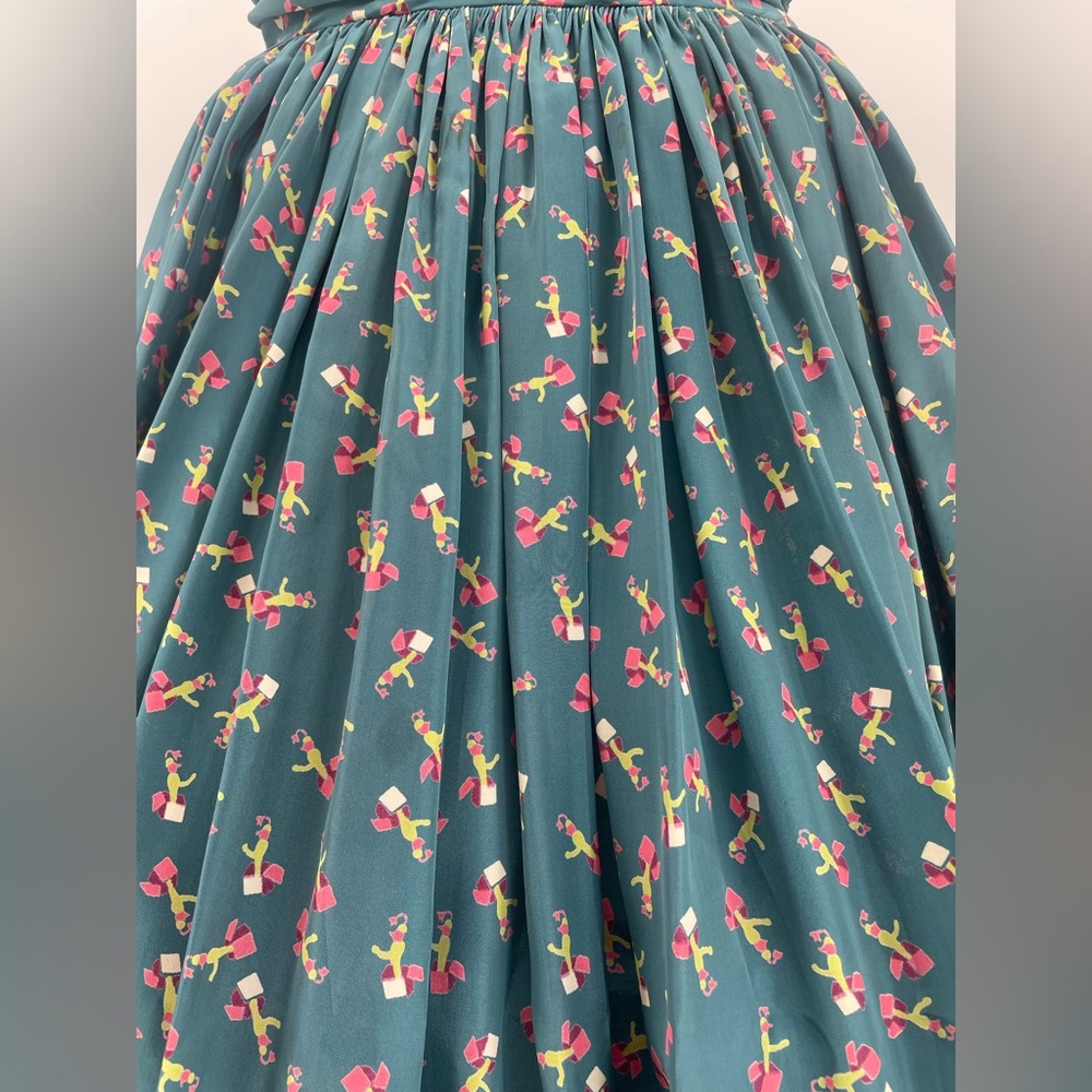 1950s Chic Debs Muted Blue Novelty Print Fit & Flare Dress - Picture 10 of 17
